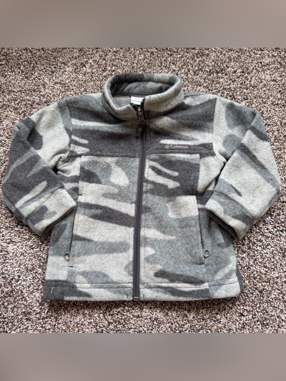 Columbia Grey Camouflage Fleece Jacket